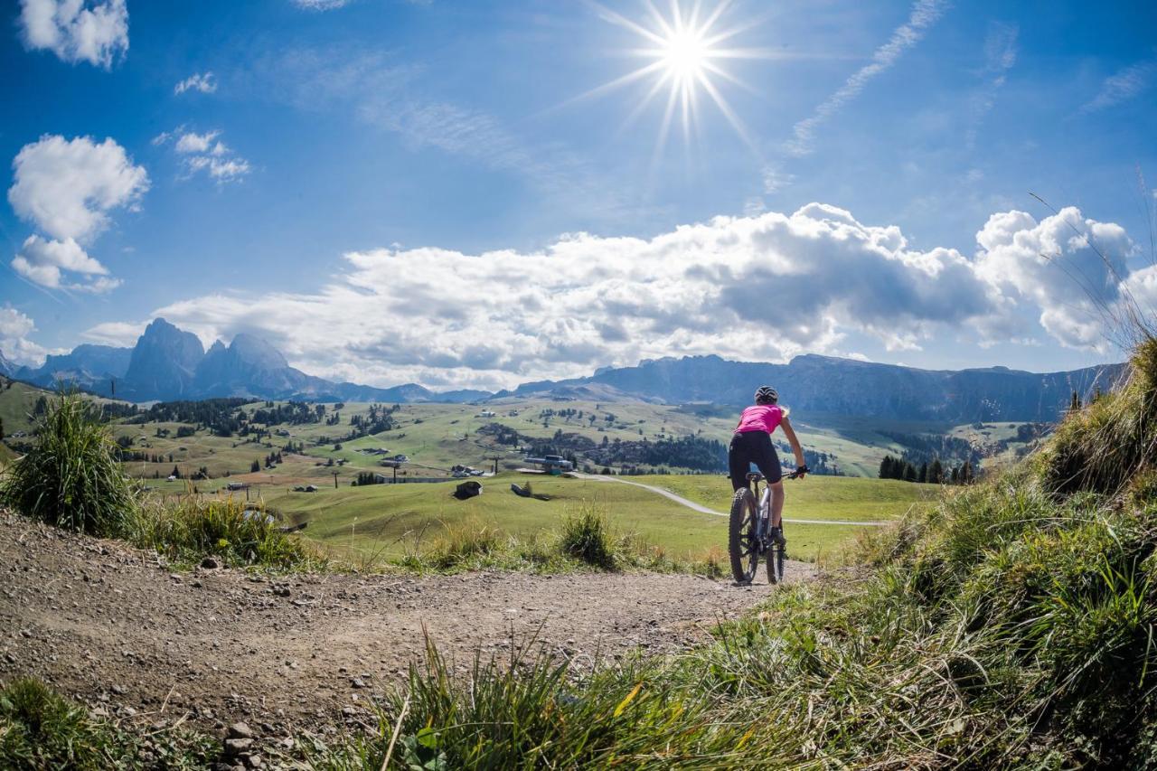 Sporthotel Floralpina Alpe Di Siusi Dış mekan fotoğraf